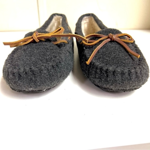 MINNETONKA WOMEN'S CALLY MOCCASINS gray fur lining size 9 - Picture 4 of 8